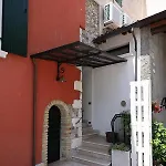 Casa Rossa - Regarda Travel