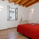 Casa Rossa - Regarda Travel