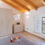 Casa Rossa - Regarda Travel Ferienhaus *