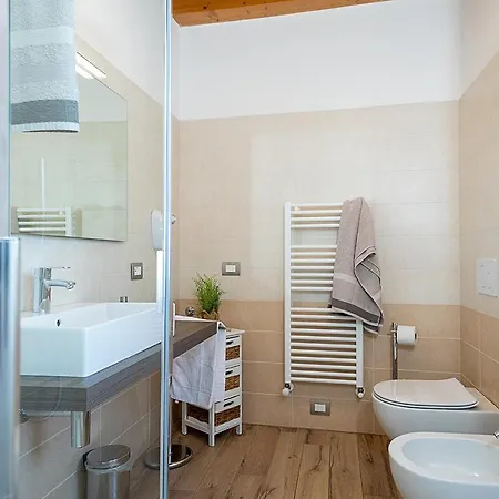 Casa Rossa - Regarda Travel בית נופש