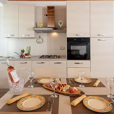 Casa Rossa - Regarda Travel ברדולינו