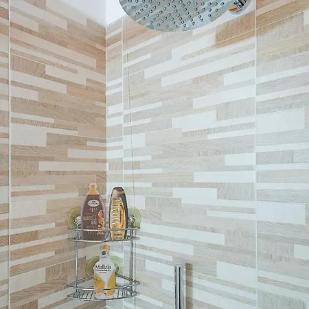 Casa Rossa - Regarda Travel בית נופש