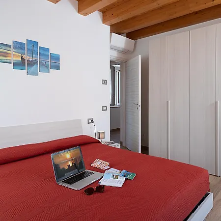 Casa Rossa - Regarda Travel