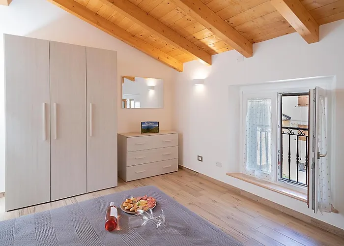 Casa Rossa - Regarda Travel Vakantiehuis *