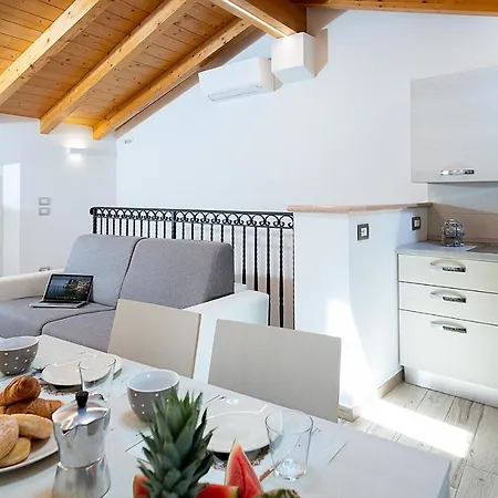 Casa vacanze Casa Rossa - Regarda Travel *