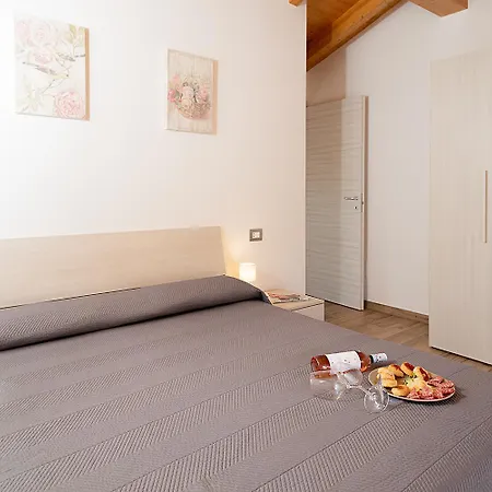 Casa Rossa - Regarda Travel * バルドリーノ