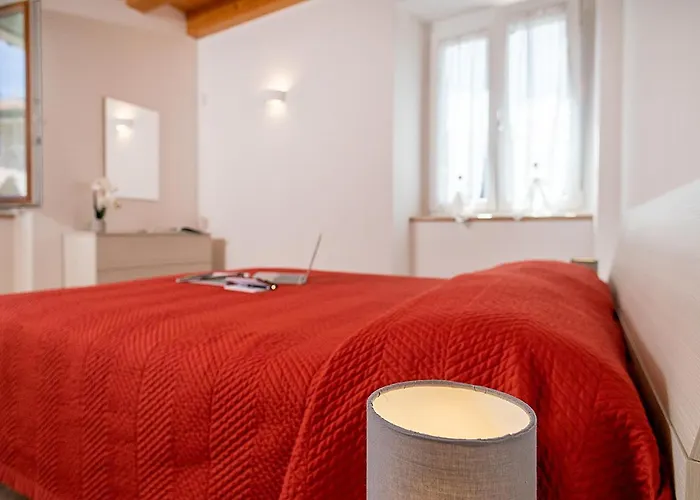 別荘 Casa Rossa - Regarda Travel バルドリーノ