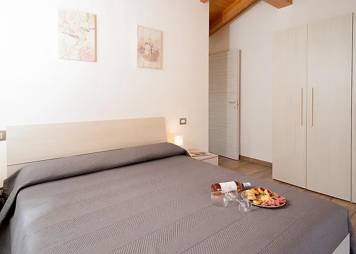 Casa Rossa - Regarda Travel * バルドリーノ