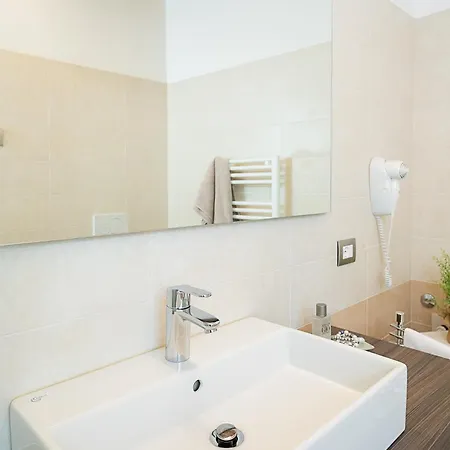 Casa Rossa - Regarda Travel *